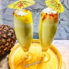 Pineapple milk shake A picture of Pineapple milk shake.