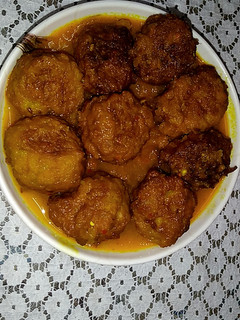 लौकी के कोफ्ते की सब्जी (lauki ke kofte ki sabzi recipe in Hindi) रेसिपी मुख्य फोटो