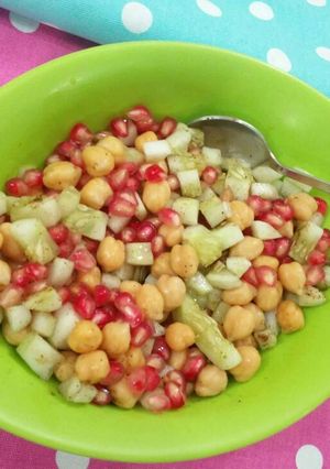 A picture of Chickpea Salad.