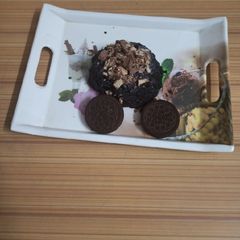 A picture of Orea cake.