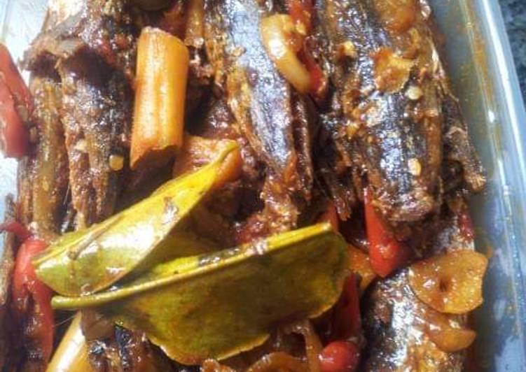 Cara mudah Membuat Ikan pindang masak kecap, Sempurna