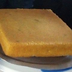 A picture of Harriet Kisali's vanilla cake.