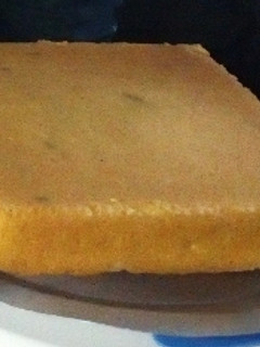 A picture of Harriet Kisali's vanilla cake.