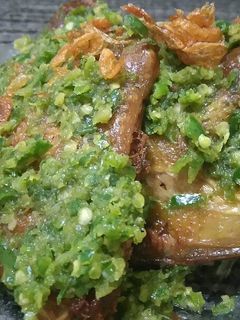 Foto resep Ayam Goreng Cabe Ijo