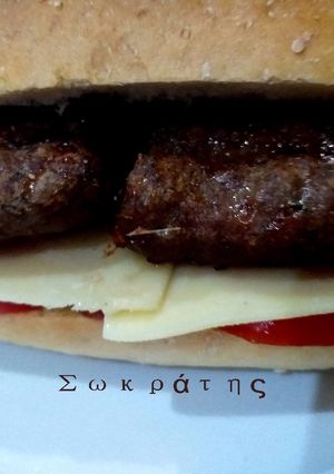 Φωτογραφία της συνταγής *Σάντουιτς με μπιφτέκι