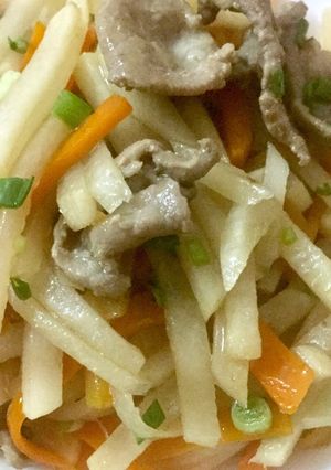 Hình của món Thịt bò xào sắn, cà rốt.