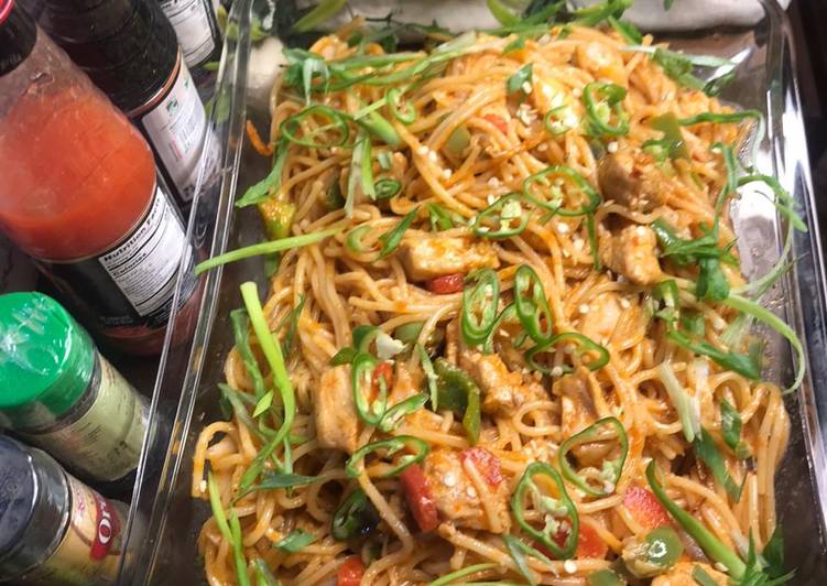 Recipe of Favorite Pasta chicken chowmin