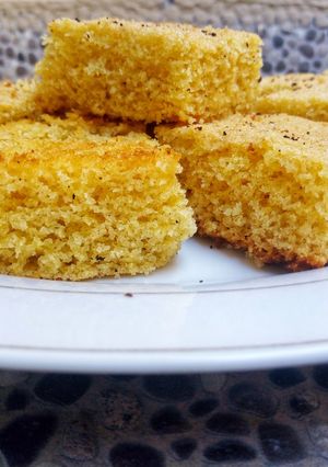 A picture of Semovita cake.