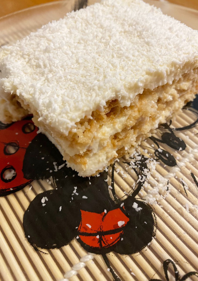 Una foto de 🍋🥥 Tarta de limón y coco 🥥🍋