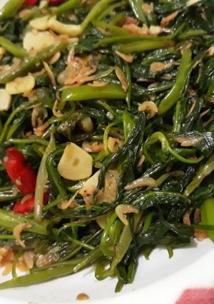 Foto resep Tumis Kangkung Ala Kadarnya