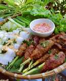 Bánh hỏi thịt nướng