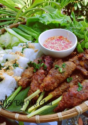 Hình của món Bánh hỏi thịt nướng.