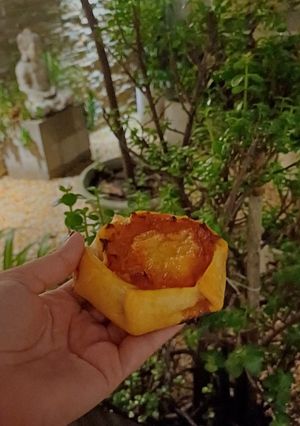 Una foto de CANASTITAS DE ZAPALLO, CEBOLLA CARAMELIZADA Y QUESO🧅🧀