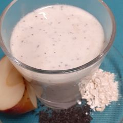 A picture of Chia Seeds, Apple And Oats, Breakfast Smoothie.