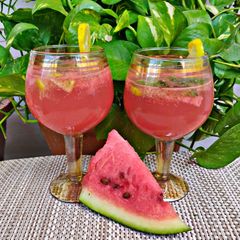 A picture of Watermelon mojitto.