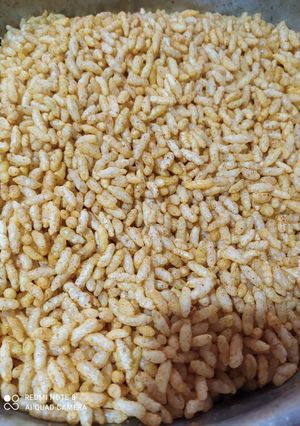 વધારેલા મમરા (Vagharela Mamra Recipe In Gujarati) રેસીપી મુખ્ય ફોટો
