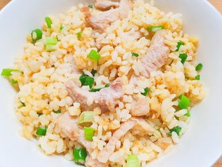 麻油松阪豬肉蛋炒飯