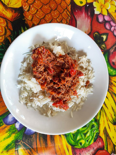 Una foto de Arroz con atún al curry