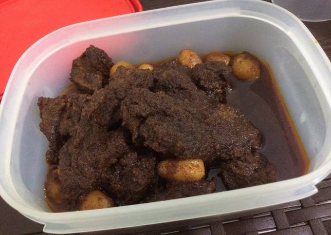 3. Rendang Daging & Kentang