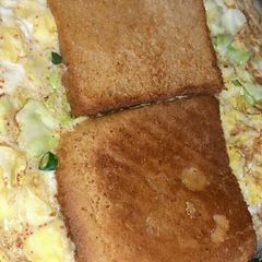 A picture of Egg bhurji with bread.