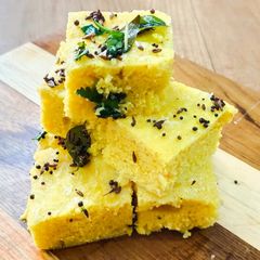 A picture of Instant Khaman Dhokla.