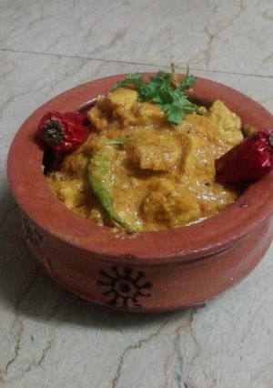 A picture of Achari handi.
