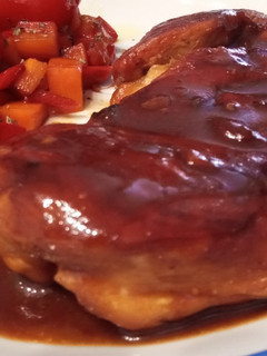 Una foto de Pechugas de Pollo a la Plancha con Salsa de Teriyaki, Naranja y Miel con Verduritas al Wok