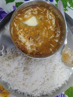 दाल मखनी(dal makhani recipe in hindi) रेसिपी मुख्य फोटो