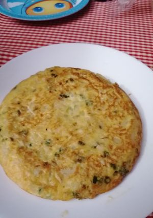 Foto principal de Tortilla de patatas y espárragos verdes