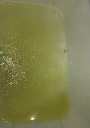 A picture of Lemon juice.
