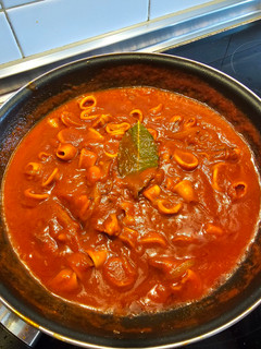 Una foto de Calamares encebollados