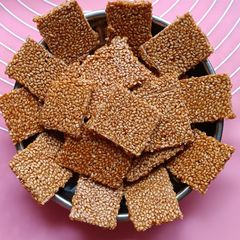 A picture of Sesame Chikki (Til Aur Gud Ki Chikki).