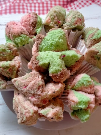 Cara Gampang Membuat Resep Bolu kukus 3 rasa (Dragon, Choklat, Pandan.) yang Lezat Sekali Anti Ribet, Uenak Banget