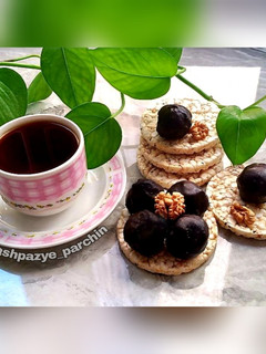 عکسی از دستور توپک رژیمی با رایس کیک 🌸