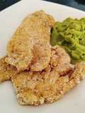 Milanesa de pollo con puré de arvejas