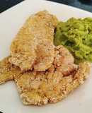 Milanesa de pollo con puré de arvejas