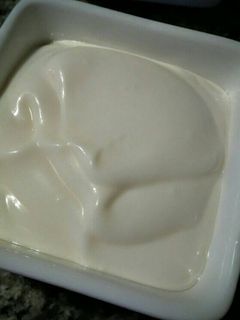 Una foto de SALSA (sour cream)Para Taquitos...!