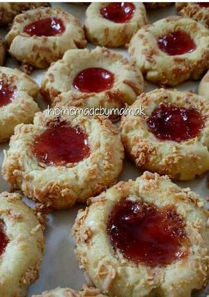 Foto resep Crunchy Strawberry Cheese Thumbprint Cookies