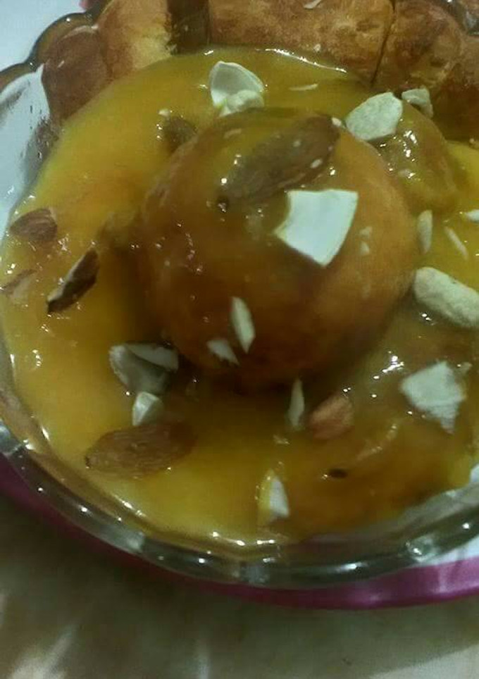 A picture of Mango Dip with Paneer Balls.