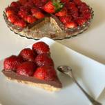 Νηστίσιμη τάρτα σοκολάτας με φράουλες (χωρίς ζάχαρη)