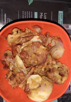 प्याज कसूरी मेथी पकोड़ी (Pyaz kasuri methi pakodi recipe in Hindi) रेसिपी मुख्य फोटो