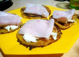 Una foto de Cachapas con choclo de lata