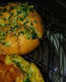 Bánh mì bơ tỏi siêu đơn giản