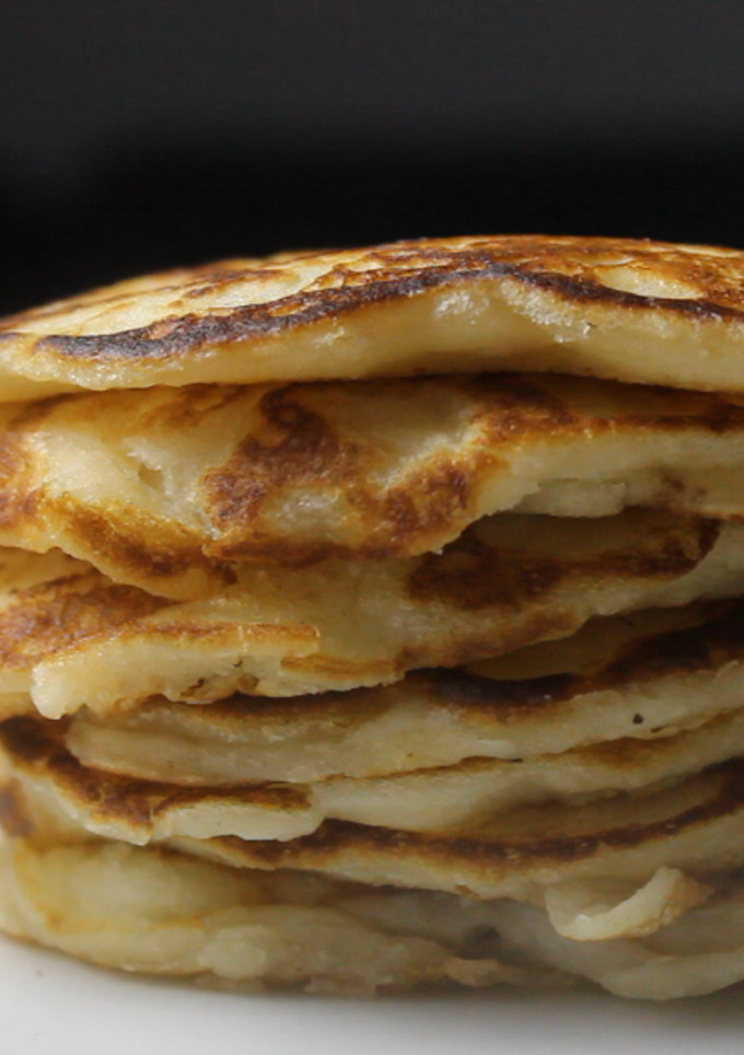 Una foto de Pancakes americanos esponjosos - 👉 Desayunos Veganos Fáciles