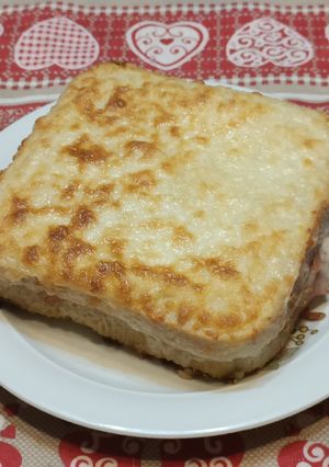 Foto di Croque Monsieur con Toma Piemontese Dop e prosciutto cotto al tartufo