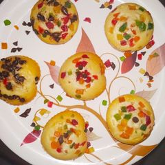 A picture of Tutty fruity cup cake.