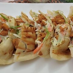 A picture of Chicken shawarma pockets.