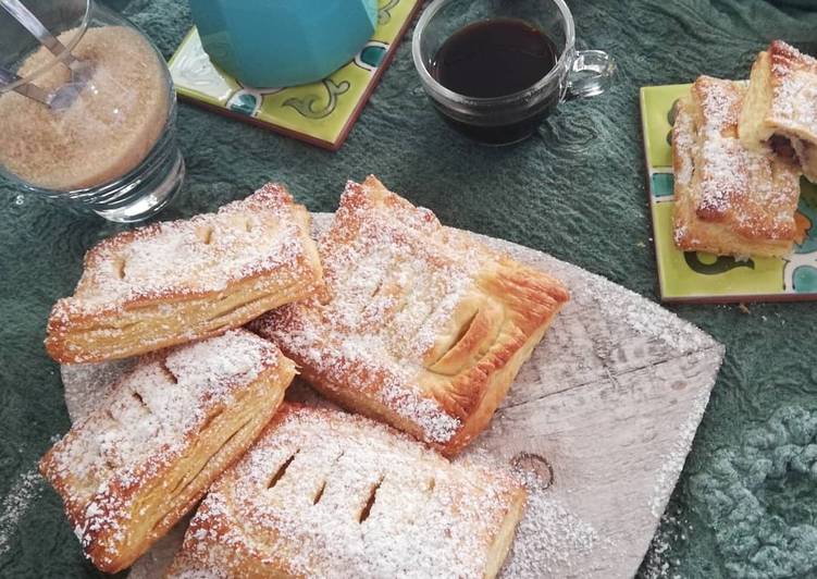 Saccottini di sfoglia con Nutella e banane