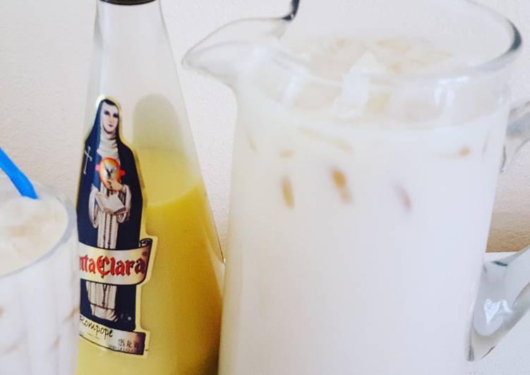 Agua Fresca de Horchata y Rompope