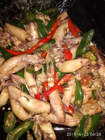 Cara Mudah Membikin Resep  Tumis Cumi asin manis pedas yang Sempurna, Lezat Sekali